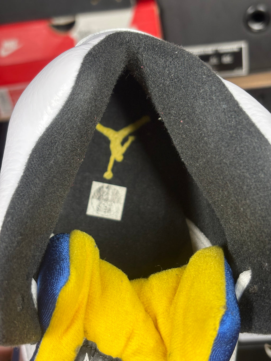 Jordan 5 Laney 2013- Size 12