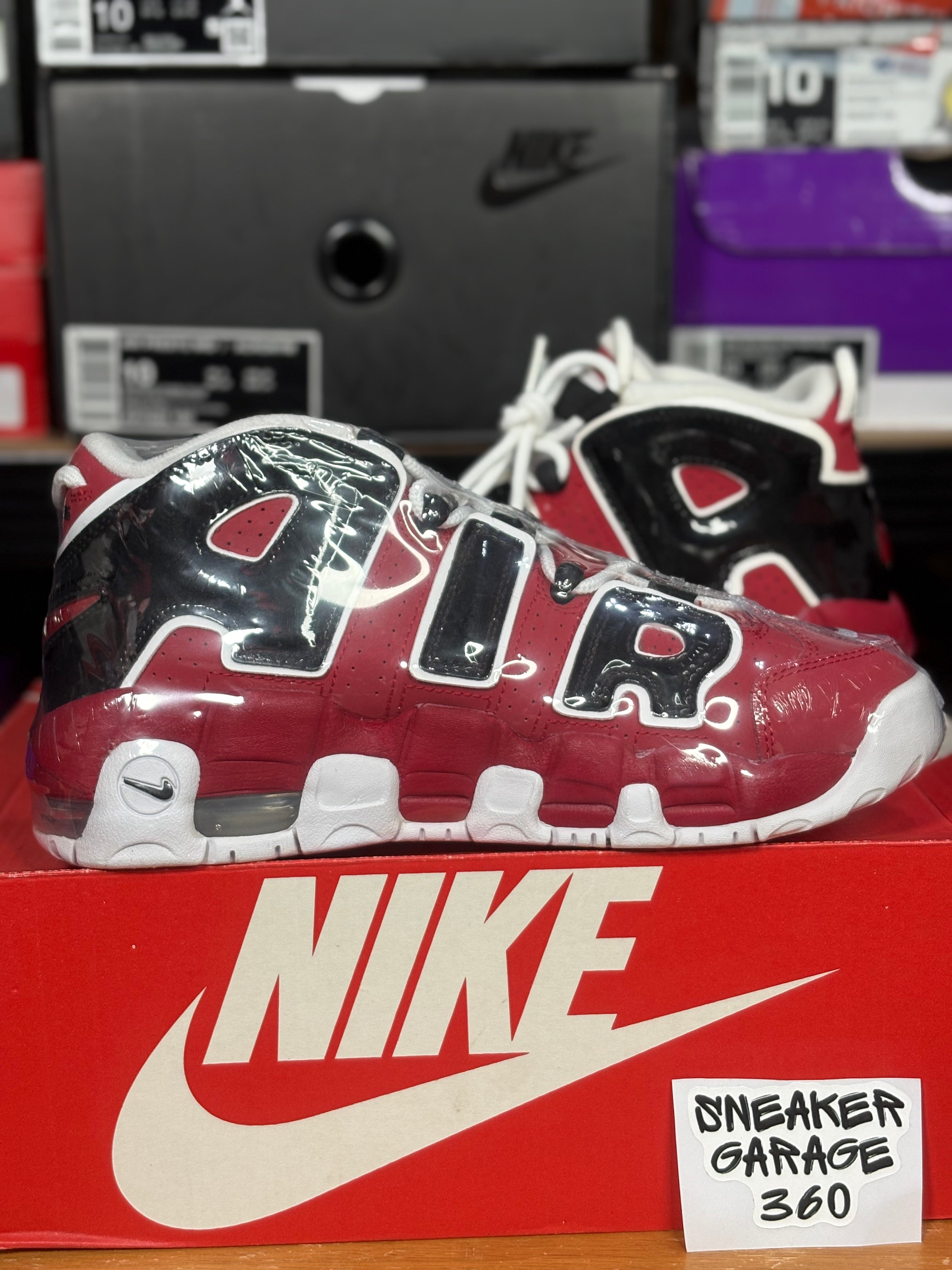 DS Nike More Uptempo Bulls GS Size 7Y