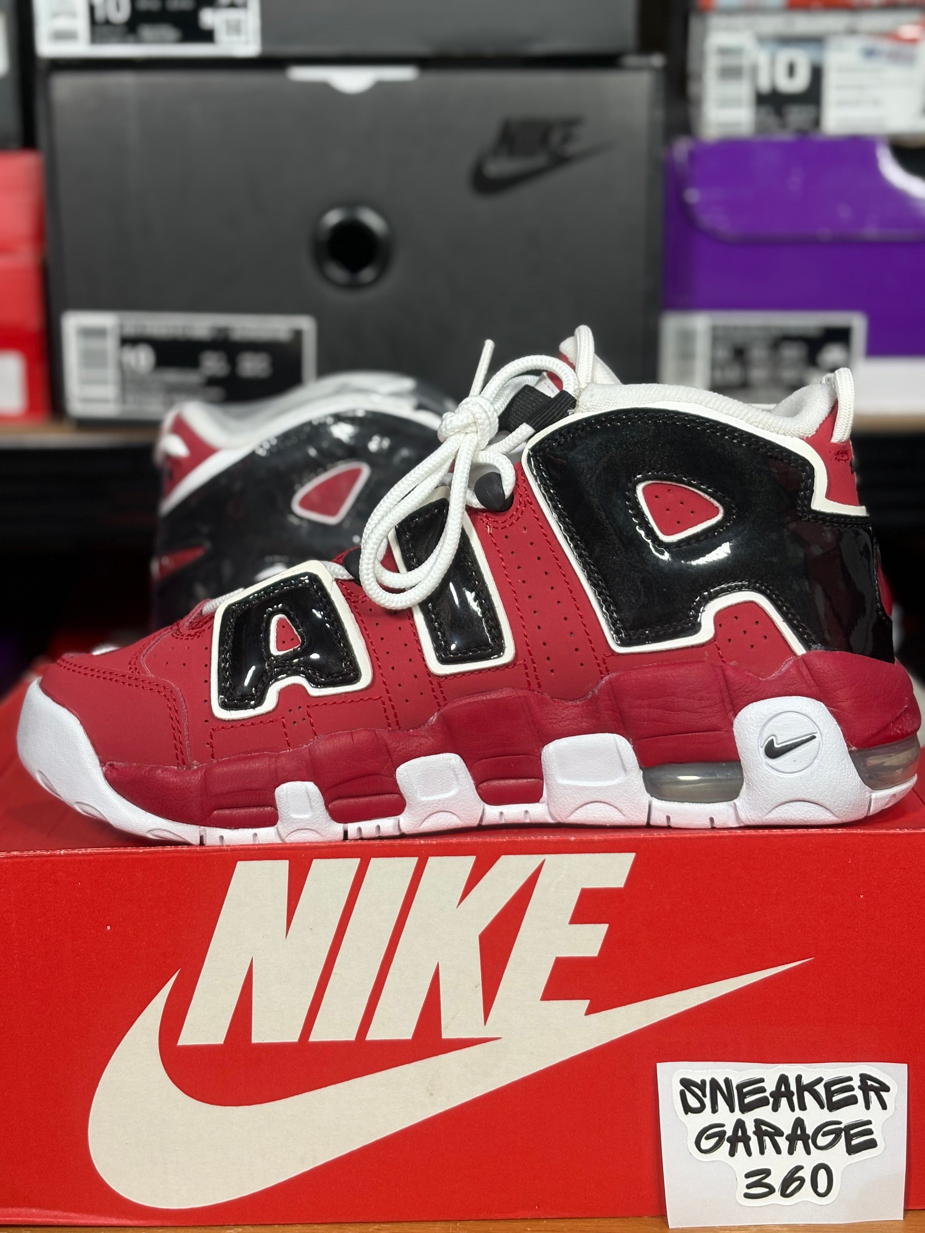 DS Nike More Uptempo Bulls GS Size 7Y