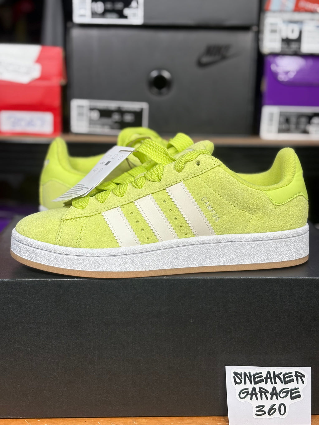 DS Adidas Campus - Size 7 Women’s